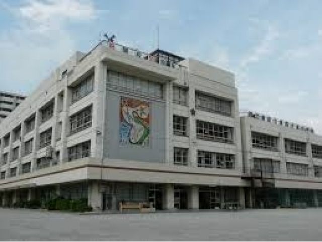 第四大島小学校の外観