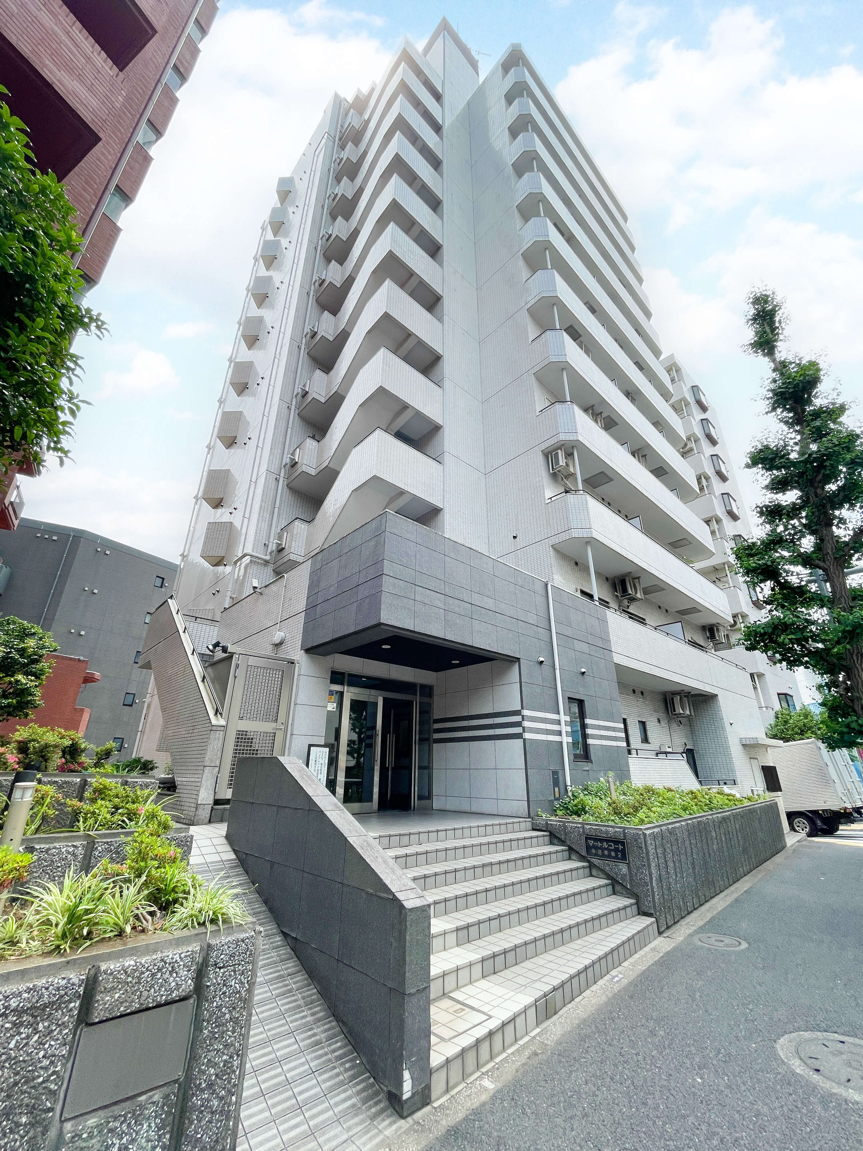 マートルコート第2中目黒の外観（目黒区・中目黒駅徒歩3分）