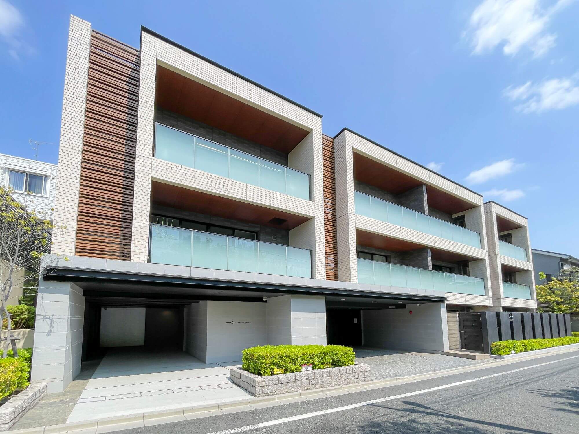 パークナード目白御留山の外観｜新宿区下落合｜仲介手数料無料｜高田馬場駅徒歩10分