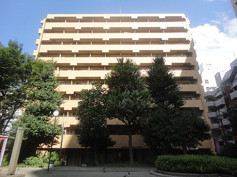 ライオンズマンション新宿東公園の外観｜新宿区新宿1｜新宿御苑前駅徒歩5分